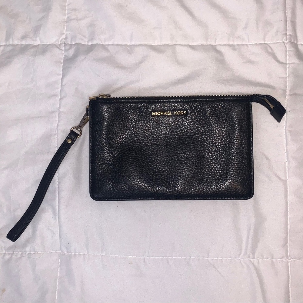 Black Micheal kors clutch